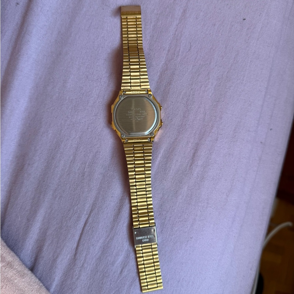 Casio Gold Watch - Picture 2 of 2